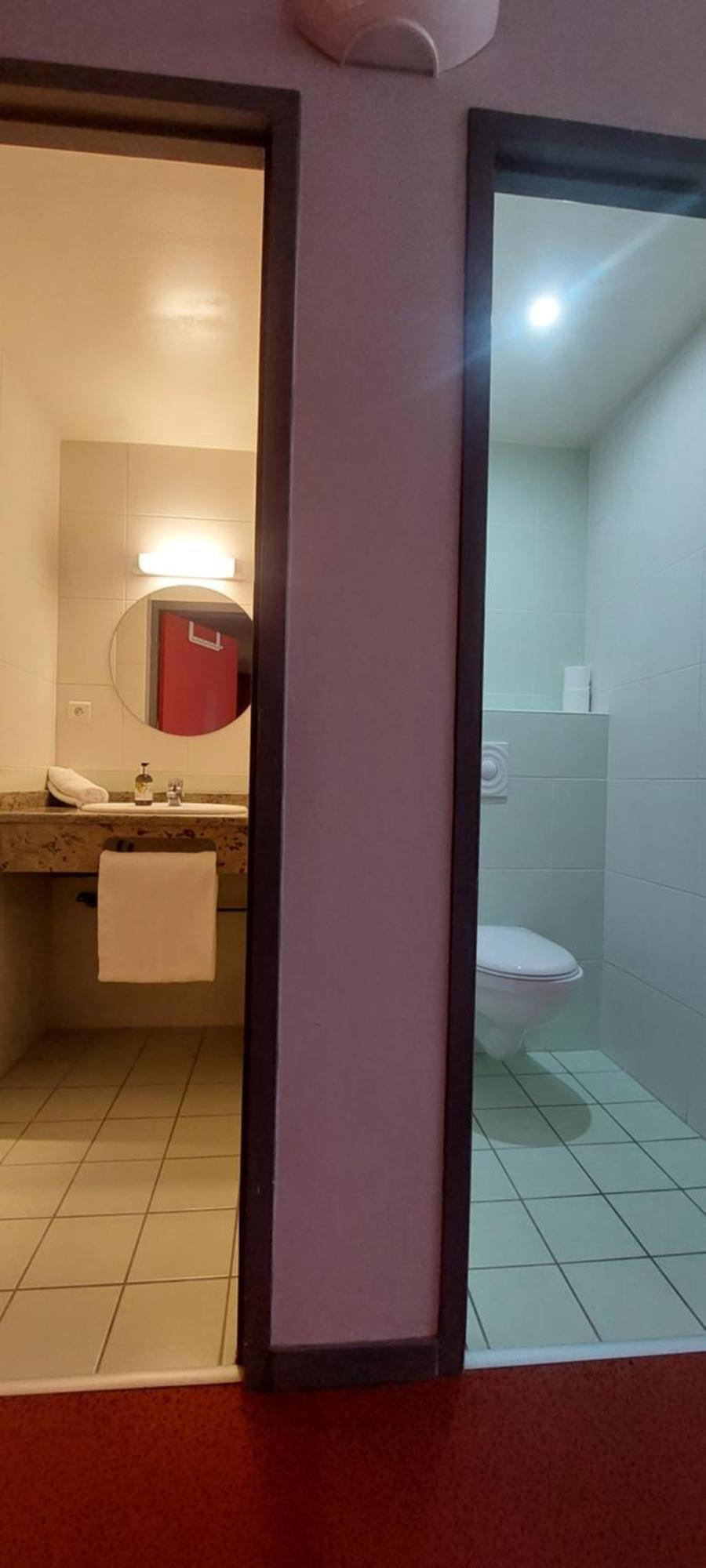 Logis Hotel Restaurant Le Cygne Yssingeaux Luaran gambar